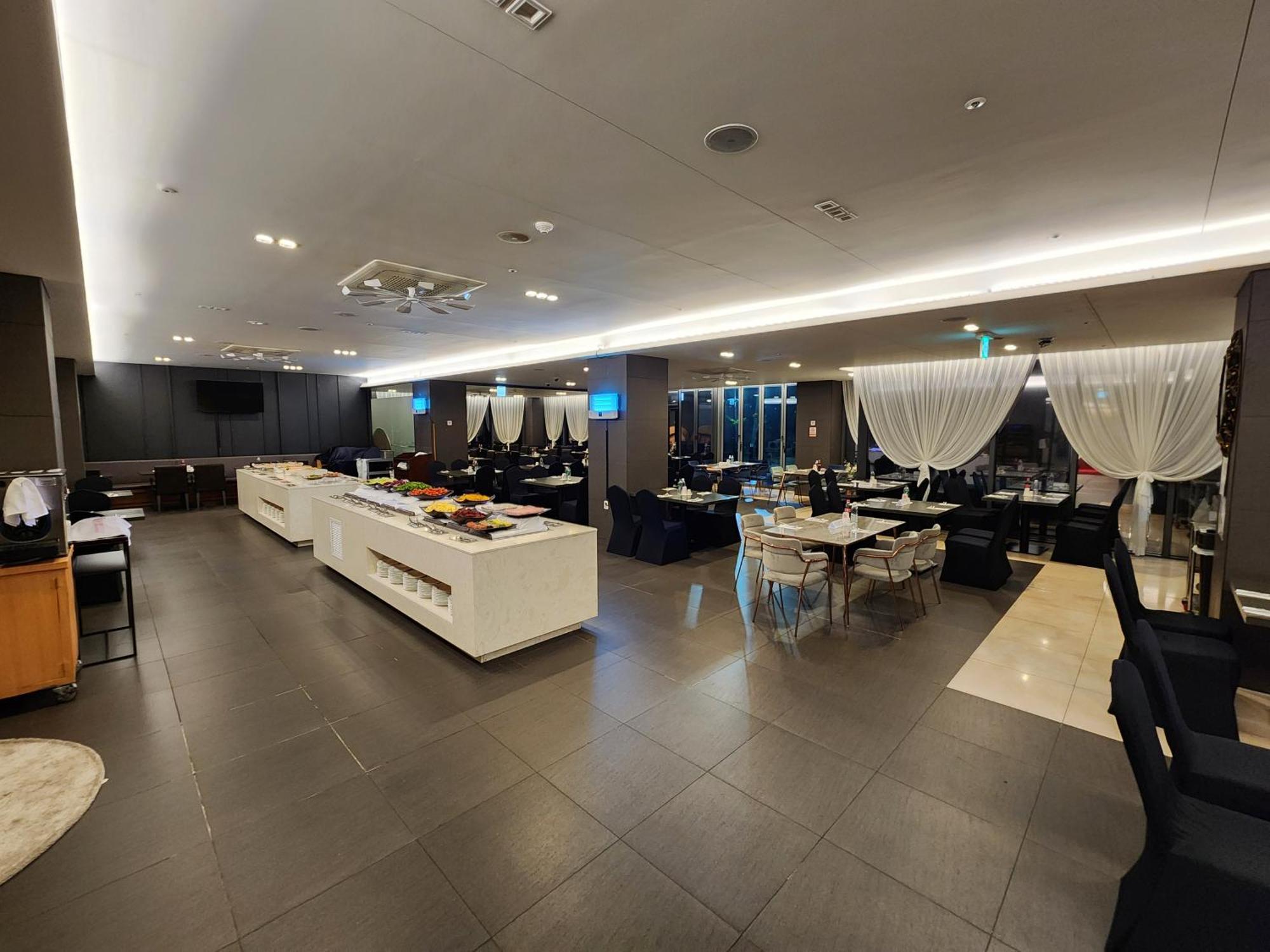 Ramada By Wyndham Jeju Hamdeok Hotell Eksteriør bilde