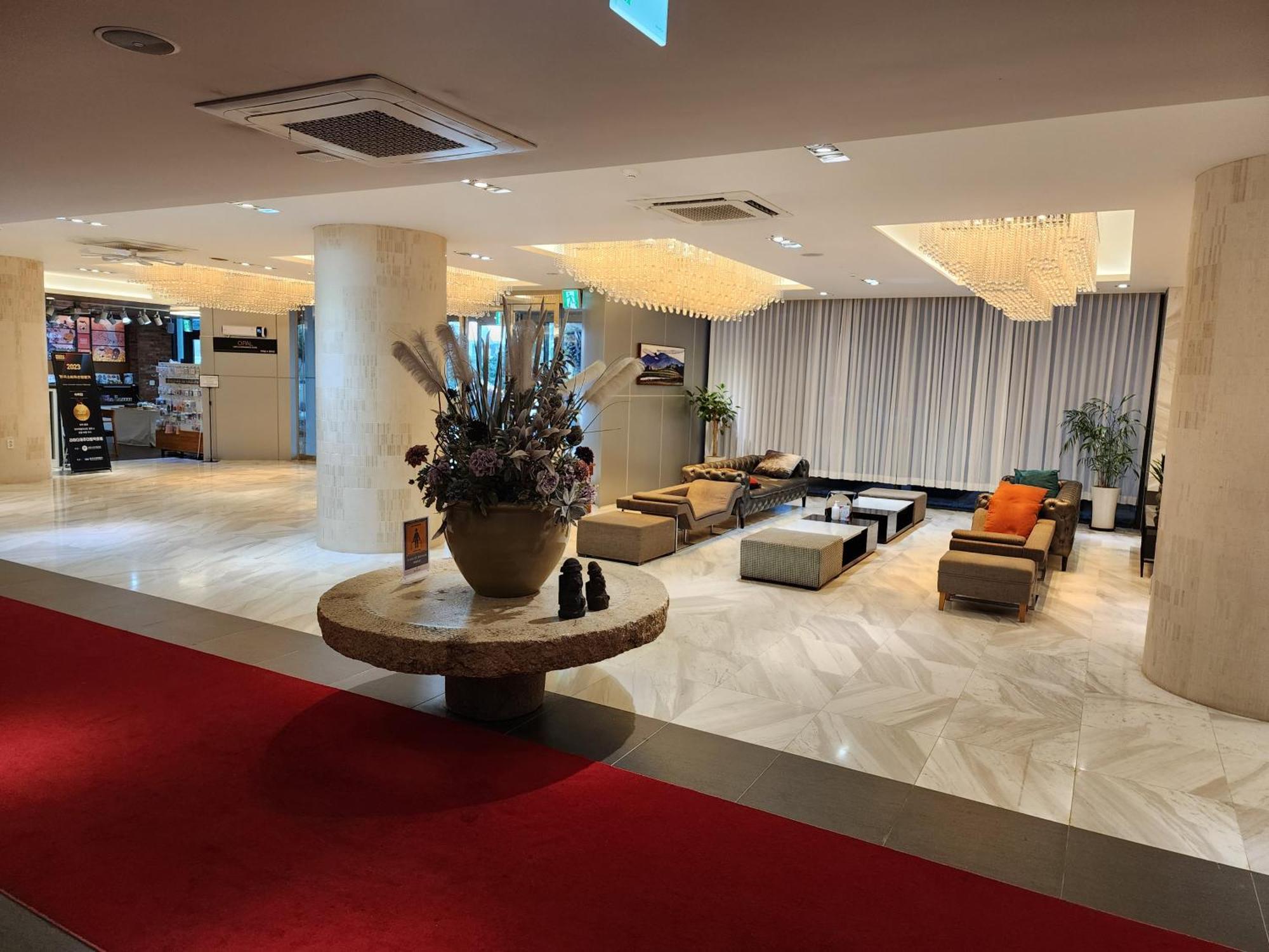 Ramada By Wyndham Jeju Hamdeok Hotell Eksteriør bilde