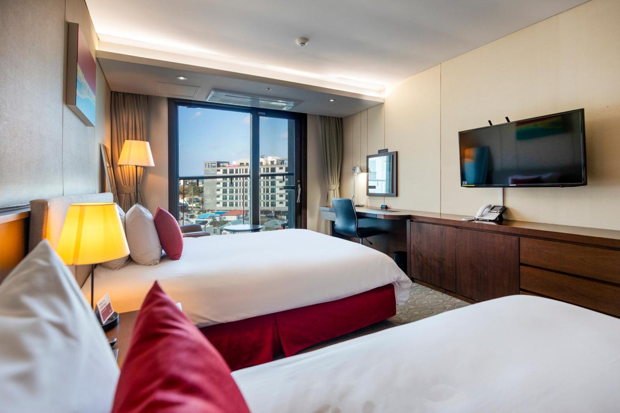 Ramada By Wyndham Jeju Hamdeok Hotell Eksteriør bilde