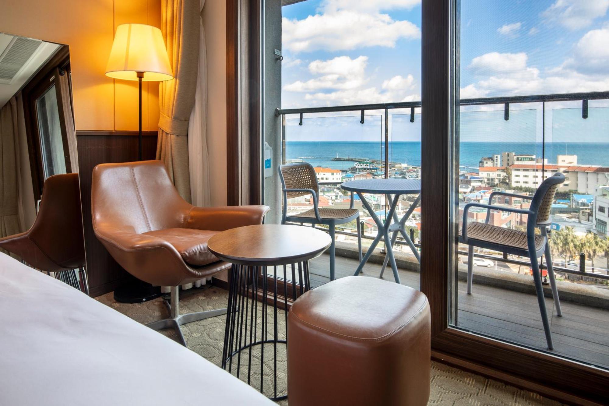 Ramada By Wyndham Jeju Hamdeok Hotell Eksteriør bilde