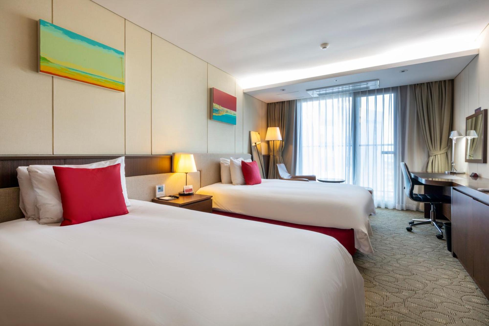 Ramada By Wyndham Jeju Hamdeok Hotell Eksteriør bilde
