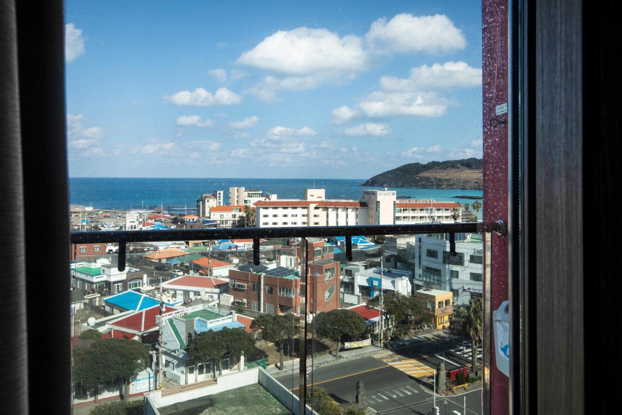 Ramada By Wyndham Jeju Hamdeok Hotell Eksteriør bilde
