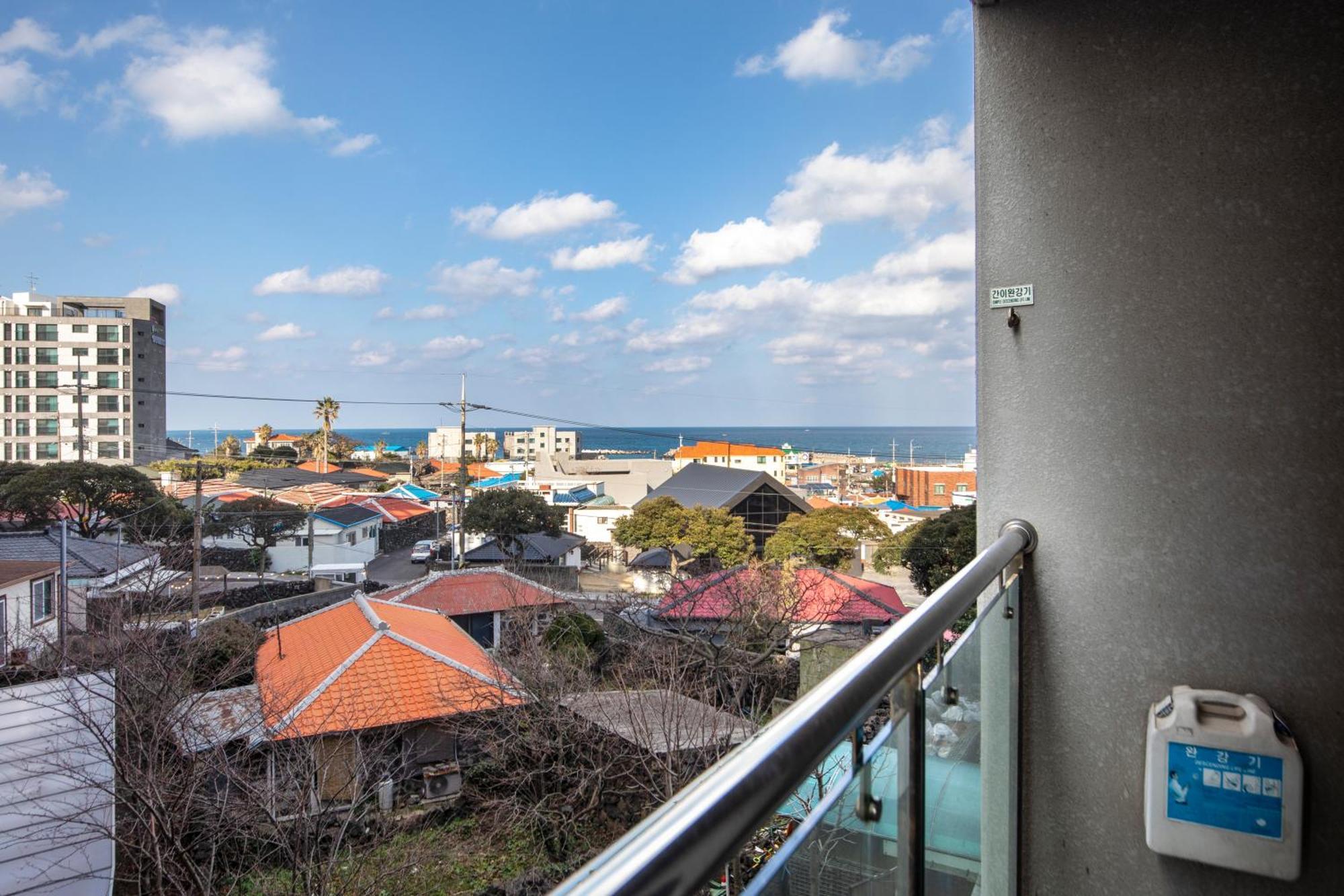 Ramada By Wyndham Jeju Hamdeok Hotell Eksteriør bilde